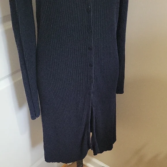 Chic Long Sleeve Black Dress - Picture 3 of 5